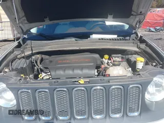 2015 Jeep Renegade Latitude with VIN ZACCJABT1FPB80079, listed as a IAAI auction lot 41768086 with 125,467 mi miles. Bid and sale history available at carsss.com. Image 10.
