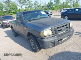 2008 Ford Ranger XL z VIN 1FTYR10D28PA29665, wystawiony jako IAAI lot #42315362 z przebiegiem 242 310 mil mil oraz . Historia ofert i sprzedaży dostępna na DreamBid. Obrazek 1.