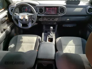 2020 Toyota Tacoma SR5 z VIN 5TFCZ5AN4LX225401, wystawiony jako Copart lot #53544005 z przebiegiem 110 946 mil mil oraz Szkoda całkowita • Salvage title. Historia ofert i sprzedaży dostępna na DreamBid. Obrazek 8.