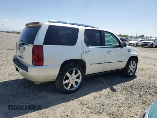 2007 Cadillac Escalade z VIN 1GYEC63827R397535, wystawiony jako Copart lot #51983615 z przebiegiem 148 736 mil mil oraz Szkoda całkowita • Salvage title. Historia ofert i sprzedaży dostępna na DreamBid. Obrazek 3.