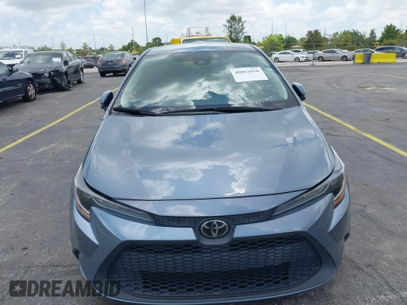 2020 Toyota Corolla LE with VIN 5YFEPRAE2LP070450, listed as a IAAI auction lot 40061850 with 62,850 mi miles. Bid and sale history available at carsss.com. Image 13.