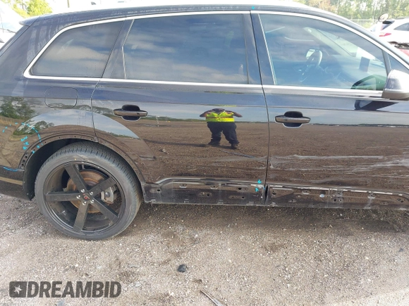 2018 Audi Q7 Premium Plus with VIN WA1LHAF70JD024688, listed as a IAAI auction lot 42567863 with 151,660 mi miles and . Bid and sale history available at DreamBid. Image 19.
