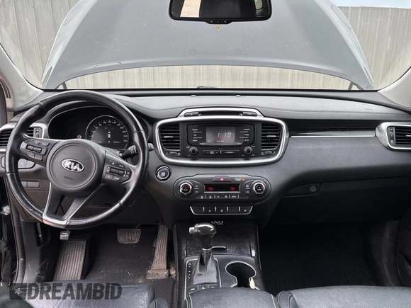2016 Kia Sorento EX with VIN 5XYPHDA56GG094981, listed as a Copart auction lot 51238105 with 194,632 mi miles and Clean Title. Bid and sale history available at carsss.com. Image 9.