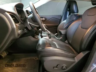 2022 Jeep Cherokee Latitude Lux z VIN 1C4PJMMX0ND502033, wystawiony jako Copart lot #59656985 z przebiegiem 21 055 mil mil oraz Szkoda całkowita • Salvage title. Historia ofert i sprzedaży dostępna na DreamBid. Obrazek 7.