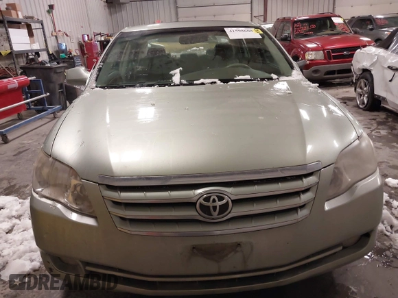 2006 Toyota Avalon XL with VIN 4T1BK36B16U062713, listed as a IAAI auction lot 41598608 with 142,598 mi miles. Bid and sale history available at carsss.com. Image 12.