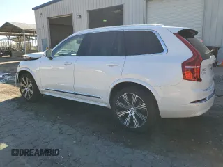 2025 Volvo XC90 Ultimate Bright Theme with VIN YV4062PF0S1296877, listed as a Copart auction lot 48514225 with 8,546 mi miles and Salvage Title. Bid and sale history available at carsss.com. Image 2.