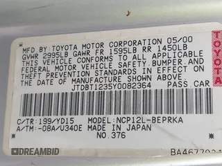 2000 Toyota ECHO z VIN JTDBT1235Y0082364, wystawiony jako IAAI lot #41894846 z przebiegiem 247 781 mil mil oraz . Historia ofert i sprzedaży dostępna na DreamBid. Obrazek 9.