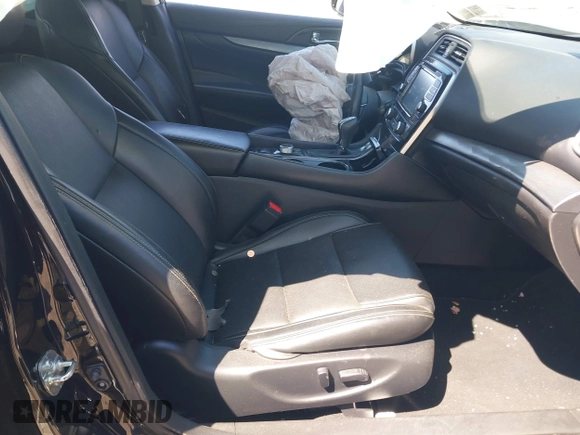 2018 Nissan Maxima SV with VIN 1N4AA6AP1JC366118, listed as a IAAI auction lot 42000358 with Not Provided miles and . Bid and sale history available at DreamBid. Image 5.
