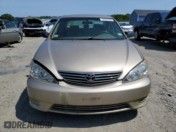 2005 Toyota Camry STD z VIN JTDBE32K850302413, wystawiony jako Copart lot #60884445 z przebiegiem 342 219 mil mil oraz Czysty tytuł • Clean title. Historia ofert i sprzedaży dostępna na DreamBid. Obrazek 5.