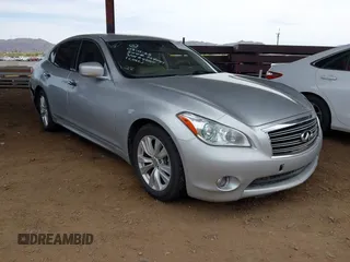 2011 Infiniti M z VIN JN1BY1AP0BM324860, wystawiony jako IAAI lot #41861650 z przebiegiem 132 609 mil mil oraz . Historia ofert i sprzedaży dostępna na DreamBid. Obrazek 1.