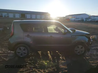 2016 Kia Soul with VIN KNDJN2A21G7283589, listed as a IAAI auction lot 41439464 with 135,000 mi miles. Bid and sale history available at carsss.com. Image 14.