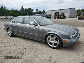 2005 Jaguar XJ Vanden Plas with VIN SAJWA82C25SG44967, listed as a Copart auction lot 62807705 with 33,020 mi miles and Clean title. Bid and sale history available at DreamBid. Image 4.