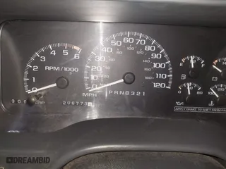 2000 GMC Denali with VIN 1GKEK13R9YR163824, listed as a IAAI auction lot 41245808 with 206,773 mi miles. Bid and sale history available at carsss.com. Image 7.