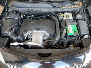 2015 Buick Regal z VIN 2G4GL5EX2F9274139, wystawiony jako Copart lot #57461435 z przebiegiem 93 684 mil mil oraz Szkoda całkowita • Salvage title. Historia ofert i sprzedaży dostępna na DreamBid. Obrazek 11.