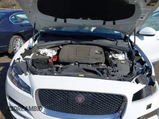2019 Jaguar F-Pace 25t Premium с VIN SADCJ2FX2KA357093, выставлен на аукционе IAAI как лот 41432963 с пробегом 97 130 миль миль и . История ставок и продаж доступна на DreamBid. Изображение 10.