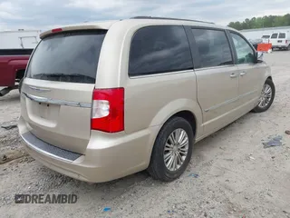 2016 Chrysler Town & Country Touring-L with VIN 2C4RC1CG1GR174351, listed as a IAAI auction lot 40789150 with 85,260 mi miles. Bid and sale history available at carsss.com. Image 4.
