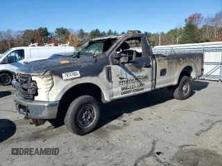 2017 Ford Super Duty F-250 SRW XLT with VIN 1FTBF2B63HEB49084, listed as a Copart auction lot 79747604 with 0 mi miles and Salvage Title. Bid and sale history available at carsss.com. Image 1.