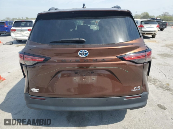 2021 Toyota Sienna XLE with VIN 5TDYRKEC1MS045992, listed as a Copart auction lot 52883385 with 47,847 mi miles and Clean Title. Bid and sale history available at DreamBid. Image 6.
