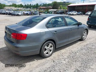2012 Volkswagen Jetta TDI w/Premium & Nav с VIN 3VWLL7AJ0CM341353, выставлен на аукционе IAAI как лот 42206057 с пробегом 193 091 миль миль и . История ставок и продаж доступна на DreamBid. Изображение 4.