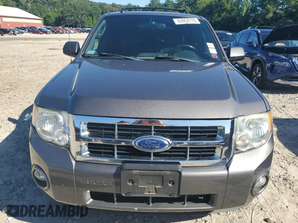 2011 Ford Escape XLT z VIN 1FMCU9D78BKC35522, wystawiony jako Copart lot #65952115 z przebiegiem 130 875 mil mil oraz Czysty tytuł • Clean title. Historia ofert i sprzedaży dostępna na DreamBid. Obrazek 5.