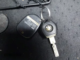 2001 BMW Z3 3.0 z VIN WBACN53451LL46696, wystawiony jako IAAI lot #42171101 z przebiegiem 55 212 mil mil oraz . Historia ofert i sprzedaży dostępna na DreamBid. Obrazek 11.