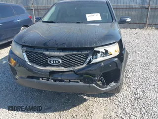 2011 Kia Sorento LX with VIN 5XYKT3A18BG007462, listed as a IAAI auction lot 42081727 with 183,594 mi miles and . Bid and sale history available at carsss.com. Image 6.