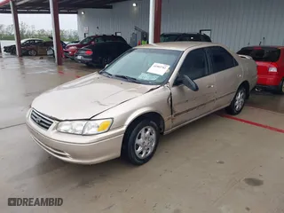 2000 Toyota Camry CE with VIN JT2BG22K8Y0509997, listed as a IAAI auction lot 41902781 with 221,991 mi miles. Bid and sale history available at carsss.com. Image 2.