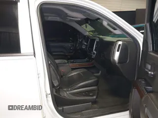 2018 GMC Sierra 1500 SLE z VIN 3GTU2MEC5JG104843, wystawiony jako IAAI lot #42447744 z przebiegiem 136 874 mil mil oraz . Historia ofert i sprzedaży dostępna na DreamBid. Obrazek 5.