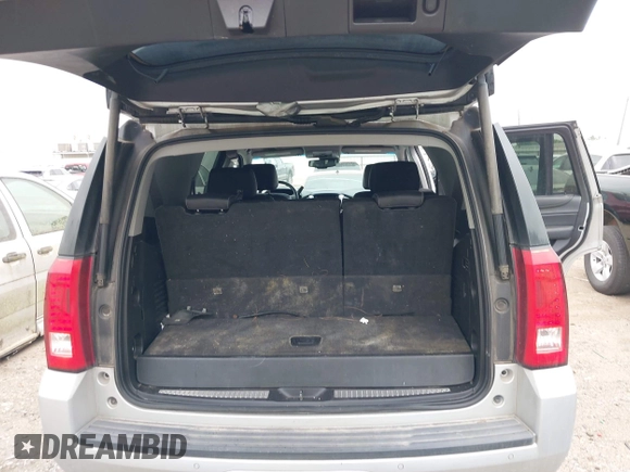 2015 GMC Yukon SLT z VIN 1GKS1BKC0FR172661, wystawiony jako IAAI lot #41911331 z przebiegiem 171 815 mil mil oraz . Historia ofert i sprzedaży dostępna na DreamBid. Obrazek 18.