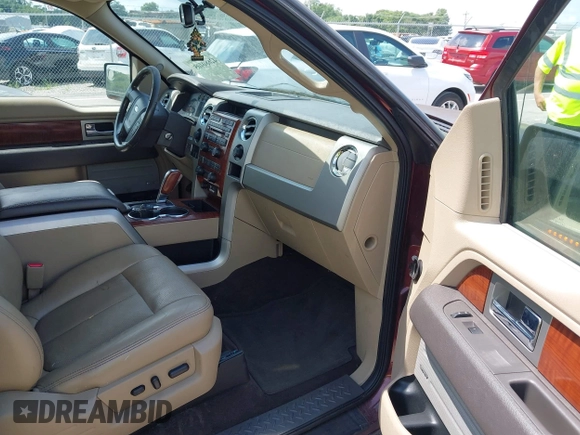2010 Ford F-150 XL z VIN 1FTFX1EV1AKB05829, wystawiony jako IAAI lot #42680405 z przebiegiem 202 818 mil mil oraz . Historia ofert i sprzedaży dostępna na DreamBid. Obrazek 5.