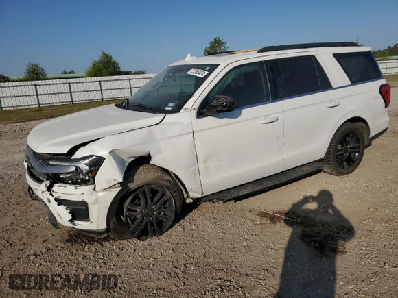 2022 Ford Expedition XLT with VIN 1FMJU1HT4NEA58969, listed as a Copart auction lot 75563424 with 27,905 mi miles and Salvage Title. Bid and sale history available at carsss.com. Image 1.