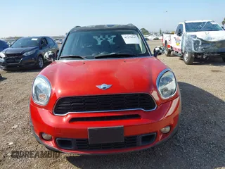 2013 MINI Countryman S z VIN WMWZC3C52DWP23887, wystawiony jako IAAI lot #42278143 z przebiegiem 63 625 mil mil oraz . Historia ofert i sprzedaży dostępna na DreamBid. Obrazek 12.