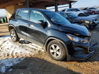 2020 Chevrolet Trax LS with VIN KL7CJKSB8LB042300, listed as a Copart auction lot 88110415 with 117,454 mi miles and Salvage Title. Bid and sale history available at carsss.com. Image 4.