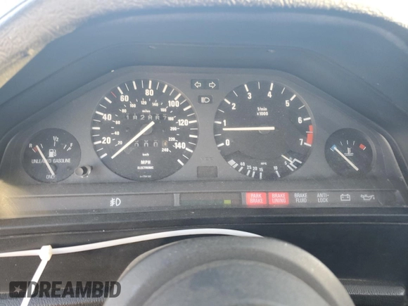 1989 BMW 3 Series z VIN WBABB1308K8275640, wystawiony jako Copart lot #44318675 z przebiegiem 182 867 mil mil oraz Czysty tytuł • Clean title. Historia ofert i sprzedaży dostępna na DreamBid. Obrazek 9.