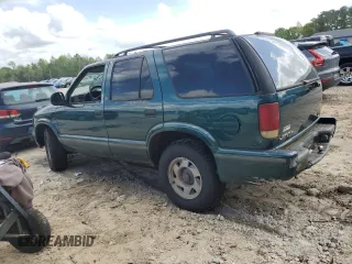 1998 GMC Jimmy SL with VIN 1GKCS13W8W2500566, listed as a Copart auction lot 51211875 with 0 mi miles and Non Repairable. Bid and sale history available at carsss.com. Image 2.