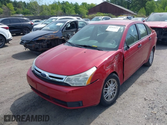 2009 Ford Focus SE z VIN 1FAHP35N89W153231, wystawiony jako IAAI lot #42353634 z przebiegiem 119 297 mil mil oraz . Historia ofert i sprzedaży dostępna na DreamBid. Obrazek 2.