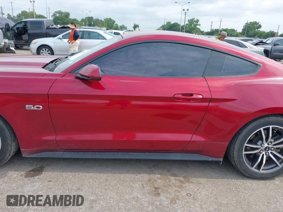 2017 Ford Mustang GT z VIN 1FA6P8CF0H5312568, wystawiony jako IAAI lot #42420290 z przebiegiem 67 106 mil mil oraz . Historia ofert i sprzedaży dostępna na DreamBid. Obrazek 14.