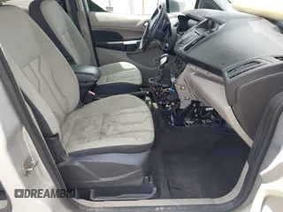 2015 Ford Transit Connect XLT z VIN NM0GE9F77F1203430, wystawiony jako IAAI lot #42700533 z przebiegiem 107 902 mil mil oraz . Historia ofert i sprzedaży dostępna na DreamBid. Obrazek 5.