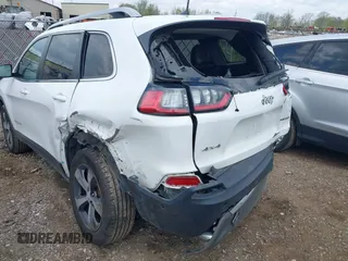 2019 Jeep Cherokee Limited with VIN 1C4PJMDN9KD180308, listed as a IAAI auction lot 42178830 with 164,453 mi miles and . Bid and sale history available at DreamBid. Image 17.