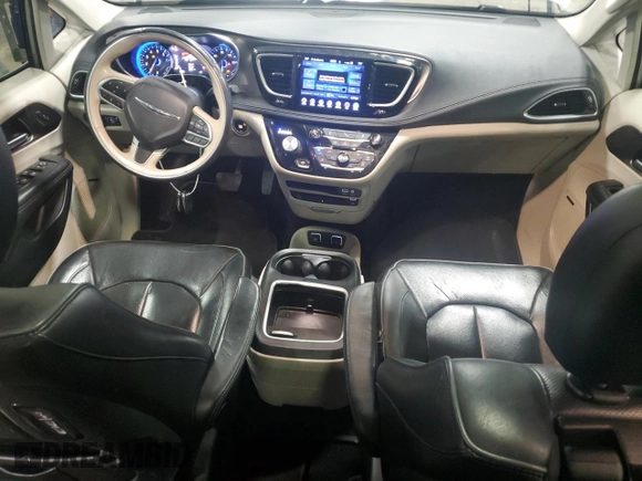 2017 Chrysler Pacifica Limited z VIN 2C4RC1GG6HR753623, wystawiony jako Copart lot #56706795 z przebiegiem 94 331 mil mil oraz Szkoda całkowita • Salvage title. Historia ofert i sprzedaży dostępna na DreamBid. Obrazek 8.