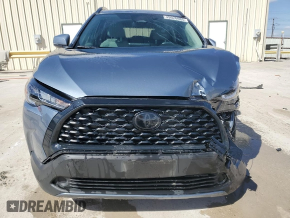 2023 Toyota Corolla Cross LE with VIN 7MUBAAAG1PV059515, listed as a Copart auction lot 49926985 with 30,673 mi miles and Clean title. Bid and sale history available at DreamBid. Image 5.