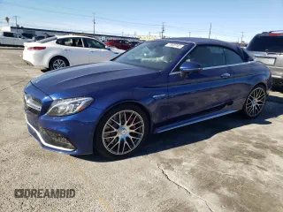 2017 Mercedes-Benz C 63 S AMG z VIN WDDWK8HB0HF504913, wystawiony jako Copart lot #77520743 z przebiegiem Nie podano mil oraz Szkoda całkowita • Salvage title. Historia ofert i sprzedaży dostępna na DreamBid. Obrazek 1.