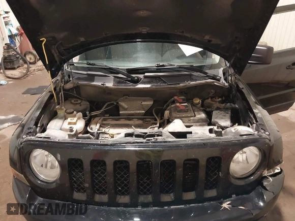 2015 Jeep Patriot Sport z VIN 1C4NJPBA0FD349694, wystawiony jako IAAI lot #42131058 z przebiegiem 126 411 mil mil oraz . Historia ofert i sprzedaży dostępna na DreamBid. Obrazek 10.