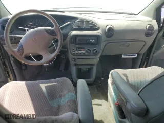 2000 Dodge Caravan Sport with VIN 2B4GP4431YR619923, listed as a Copart auction lot 45060095 with 188,064 mi miles and Non Repairable. Bid and sale history available at carsss.com. Image 8.