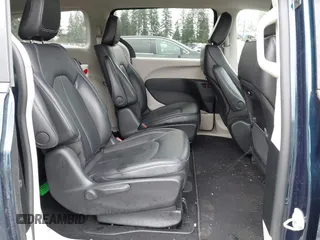 2024 Chrysler Pacifica Hybrid Select z VIN 2C4RC1S73RR188434, wystawiony jako IAAI lot #41857086 z przebiegiem 19 244 mil mil oraz . Historia ofert i sprzedaży dostępna na DreamBid. Obrazek 8.