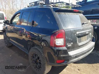 2014 Jeep Compass Latitude with VIN 1C4NJDEB2ED626380, listed as a IAAI auction lot 41675908 with 90,153 mi miles. Bid and sale history available at carsss.com. Image 3.