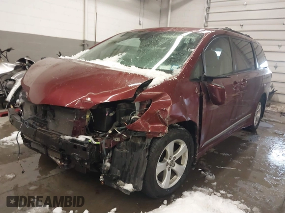 2019 Toyota Sienna LE Auto Access Seat with VIN 5TDKZ3DC9KS015195, listed as a IAAI auction lot 41586900 with 74,132 mi miles and . Bid and sale history available at DreamBid. Image 18.