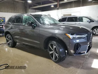 2022 Volvo XC60 Recharge Plug-In Hybrid R-Design with VIN YV4H60DMXN1009625, listed as a Copart auction lot 46420825 with 45,947 mi miles and Salvage Title. Bid and sale history available at carsss.com. Image 4.