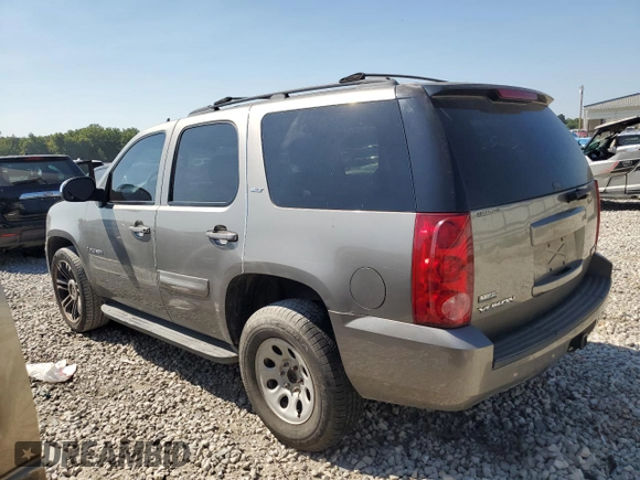 2007 GMC Yukon SLT with VIN 1GKFC13007R349821, listed as a Copart auction lot 68265224 with 278,956 mi miles and Salvage Title. Bid and sale history available at carsss.com. Image 2.