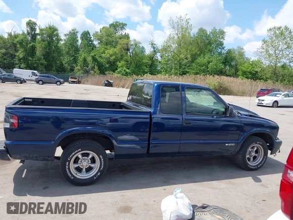 2003 Chevrolet S-10 LS with VIN 1GCCS19X038131836, listed as a IAAI auction lot 42181268 with 123,217 mi miles and . Bid and sale history available at DreamBid. Image 14.